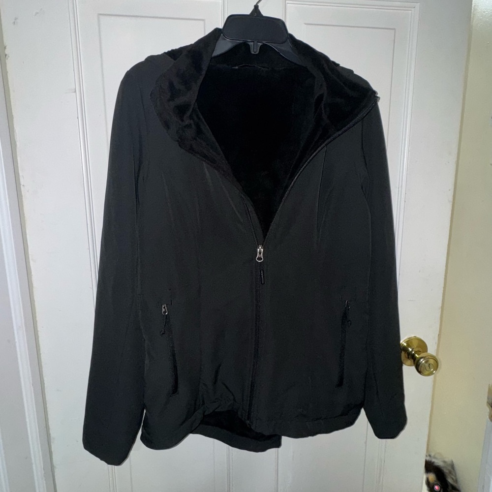 🧥 The North Face Softshell Jacket